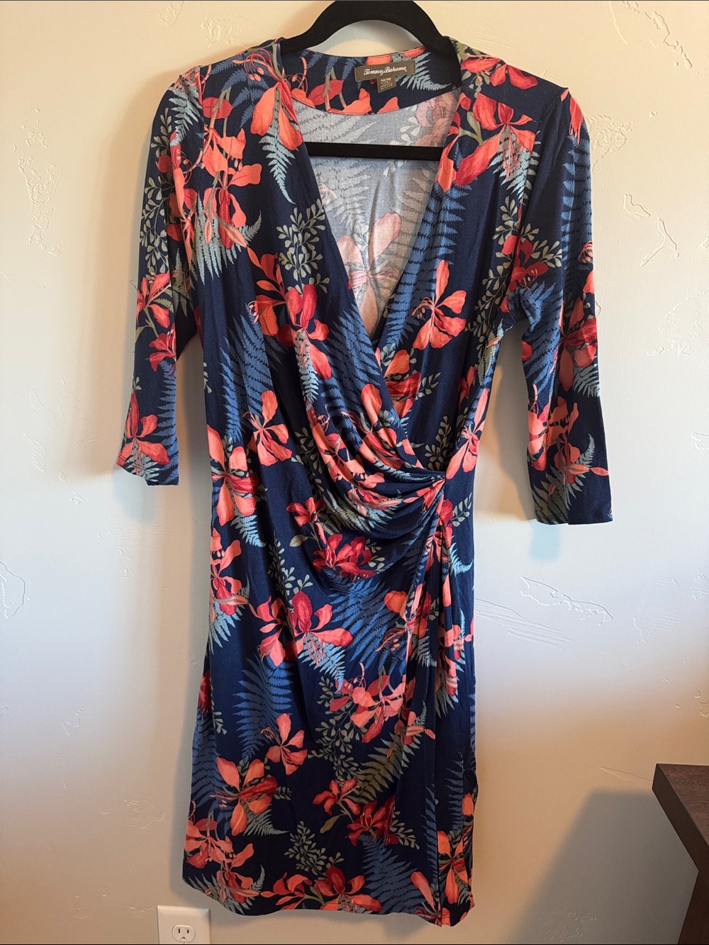 Tommy bahama 3/4 sleeve Hawaiian print wrap dress